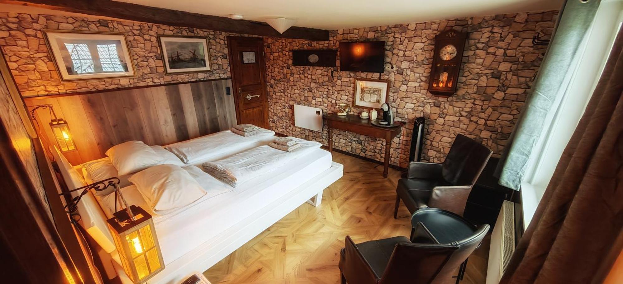 Roastineer Hotel Battenberg  Eksteriør bilde